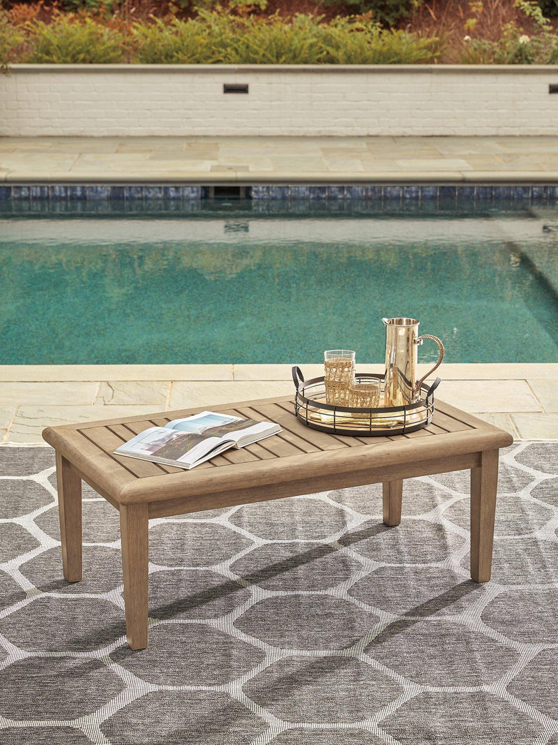 Gerianne Outdoor Occasional Table Set