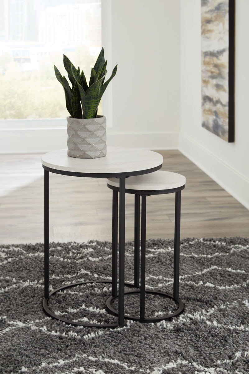 Briarsboro - Accent Table (2/cn)