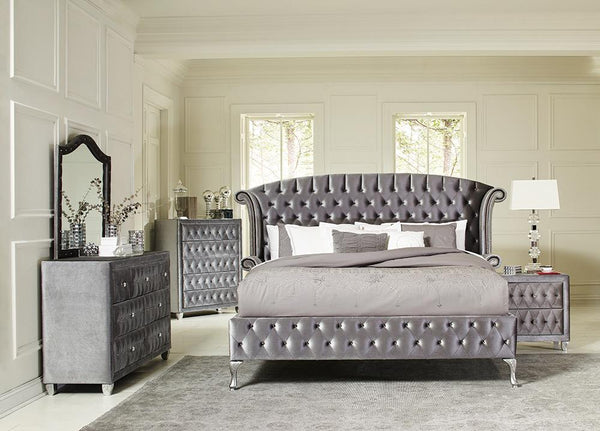 Deanna Bedroom Traditional Metallic Eastern King Five-Piece Set image